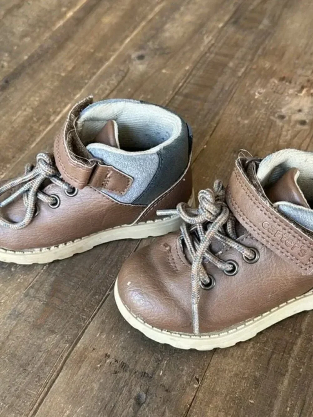 Carter’s Toddler Boots Size 6C Brown Winter Shoes Neutral Casual Lace Up Cold